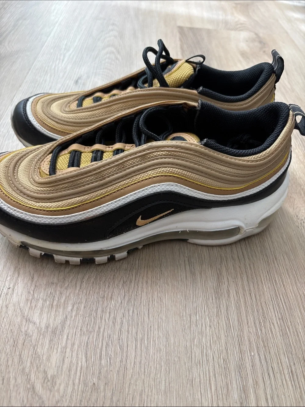 Nike Air Max 97 Metallic Gold Black White GS Size 5.5Y athleisure school sports